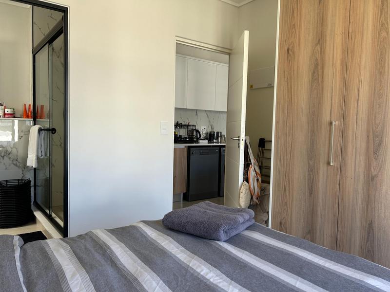 To Let 1 Bedroom Property for Rent in Sandown Western Cape